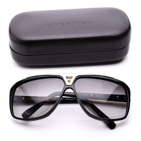 LOUIS VUITTON Evidence Sunglasses Z0350W .